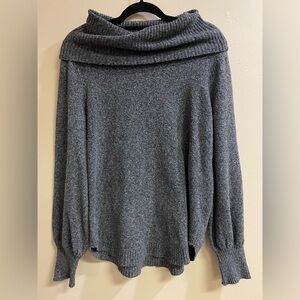 Tahari Gray Cowl Neck Tunic Sweater Women’s Size L